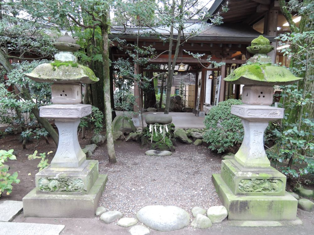 越ヶ谷久伊豆神社の力石
