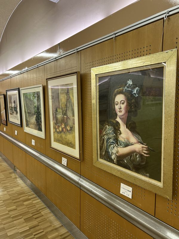 絵画の展示