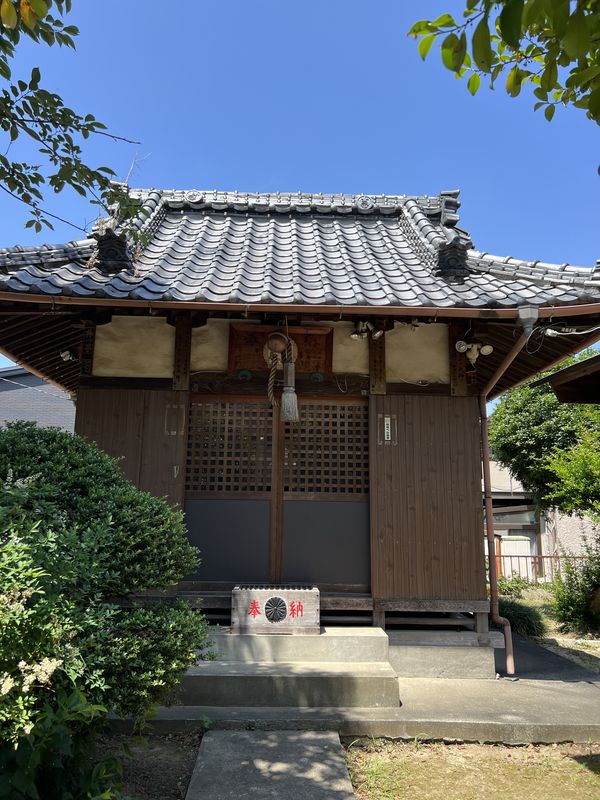 拝殿｜女帝神社
