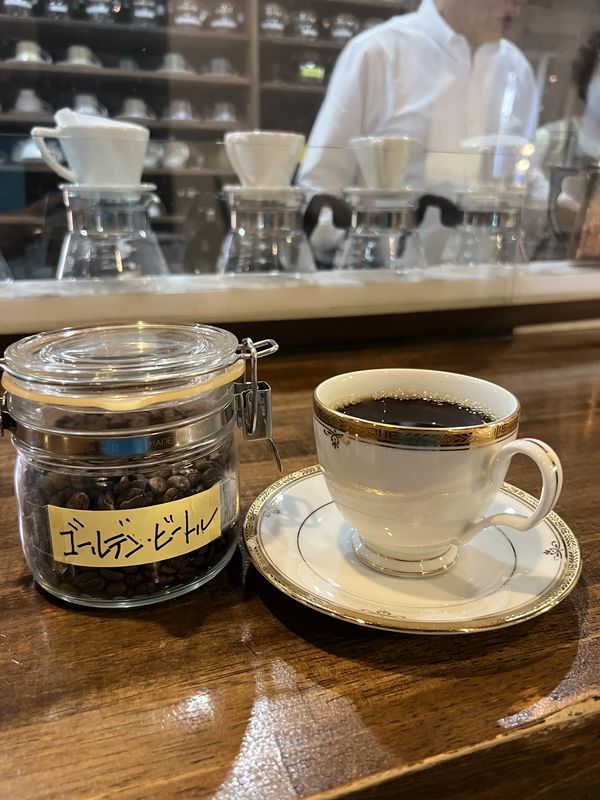 珈家のカウンター席