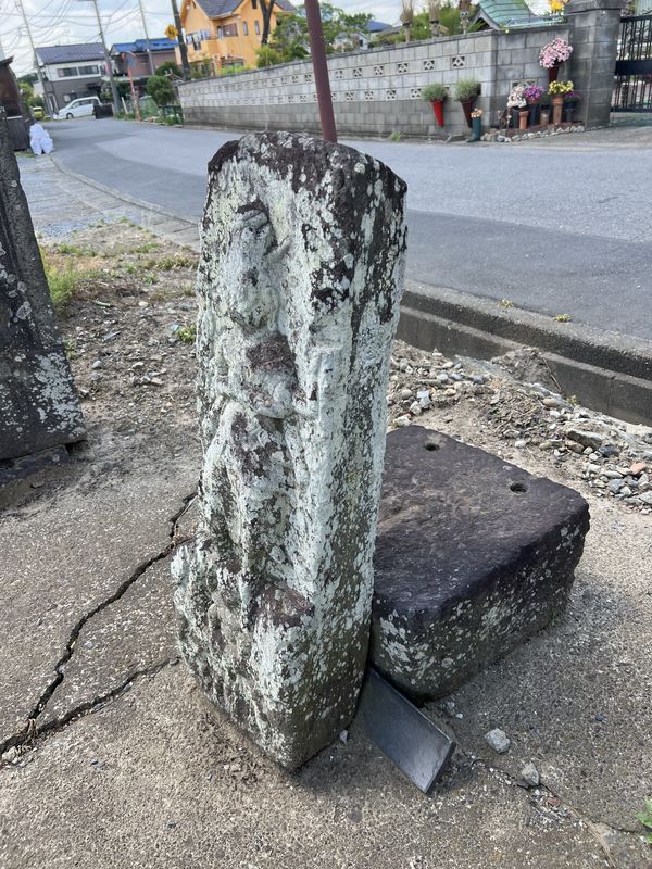 塔身と台石