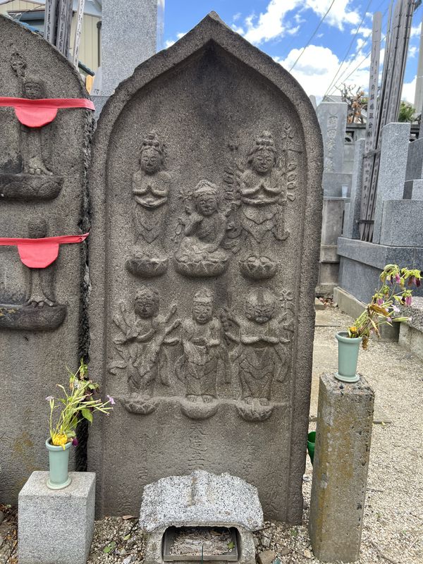 一石六観音塔