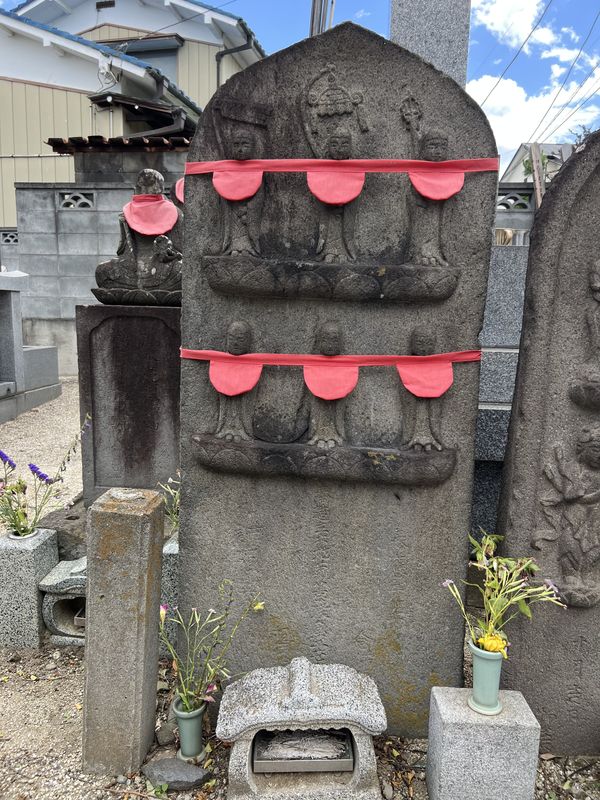 一石六地蔵塔