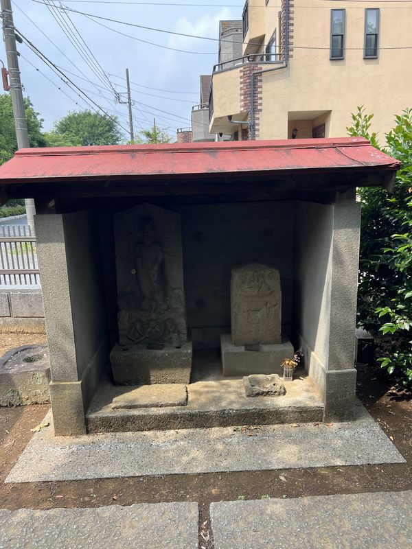 二基の石塔